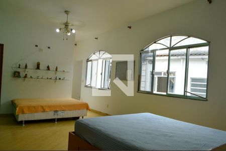 Casa à venda com 250m², 3 quartos e 2 vagas Casa à venda com 250m², 3 quartos e 2 vagasSuíte 1