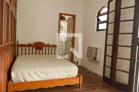 Casa à venda com 250m², 3 quartos e 2 vagas Casa à venda com 250m², 3 quartos e 2 vagasSuíte 3