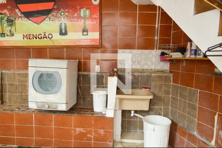 Casa à venda com 250m², 3 quartos e 2 vagas Casa à venda com 250m², 3 quartos e 2 vagasÁrea de Serviço