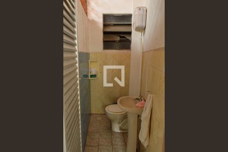 Casa à venda com 250m², 3 quartos e 2 vagas Casa à venda com 250m², 3 quartos e 2 vagasBanheiro Área Gourmet