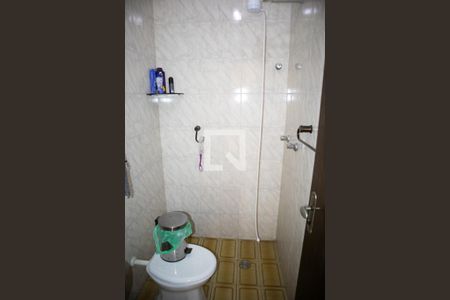 Casa à venda com 200m², 3 quartos e 2 vagasBanheiro 2