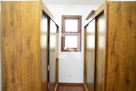 Casa de condomínio para alugar com 750m², 4 quartos e 8 vagasCloset da Suíte 3 