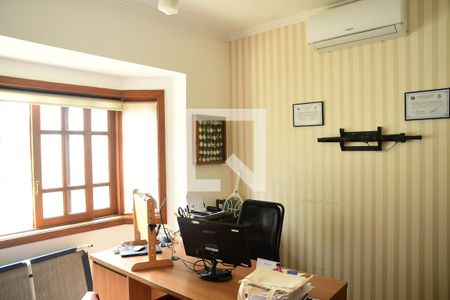 Casa de condomínio para alugar com 750m², 4 quartos e 8 vagasEscritório 2