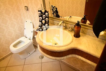 Casa de condomínio para alugar com 750m², 4 quartos e 8 vagasLavabo