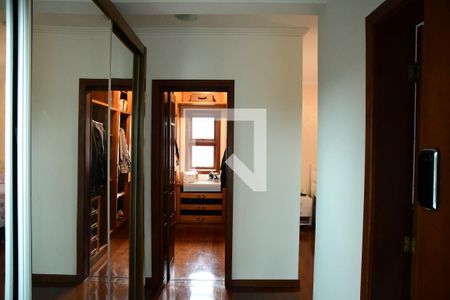 Casa de condomínio para alugar com 750m², 4 quartos e 8 vagasSuíte 2 