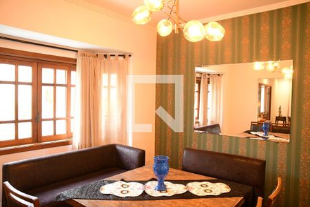 Casa de condomínio para alugar com 750m², 4 quartos e 8 vagasSala