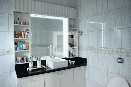 Casa de condomínio para alugar com 750m², 4 quartos e 8 vagasbanheiro da suíte 1 