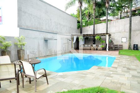Casa de condomínio para alugar com 750m², 4 quartos e 8 vagasPiscina