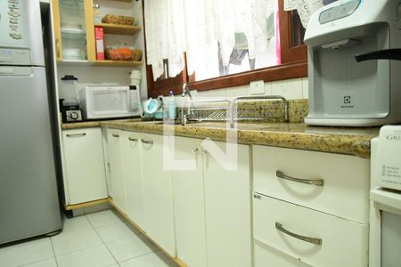 Casa de condomínio para alugar com 750m², 4 quartos e 8 vagasCozinha