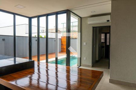 Casa de condomínio à venda com 210m², 3 quartos e 4 vagasÁrea gourmet