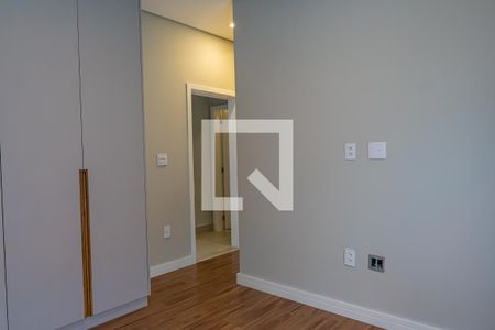 Casa de condomínio à venda com 210m², 3 quartos e 4 vagasSuíte 2