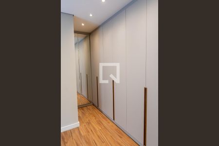 Casa de condomínio à venda com 210m², 3 quartos e 4 vagasSuíte 3