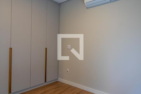 Casa de condomínio à venda com 210m², 3 quartos e 4 vagasSuíte 1