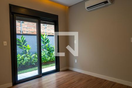 Casa de condomínio à venda com 210m², 3 quartos e 4 vagasSuíte 2