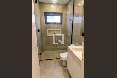 Casa de condomínio à venda com 210m², 3 quartos e 4 vagasBanheiro da Suíte 1