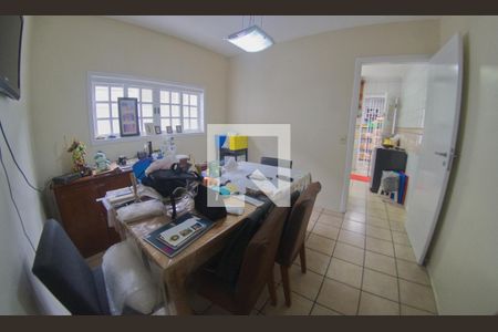 Casa à venda com 164m², 3 quartos e 3 vagasSala