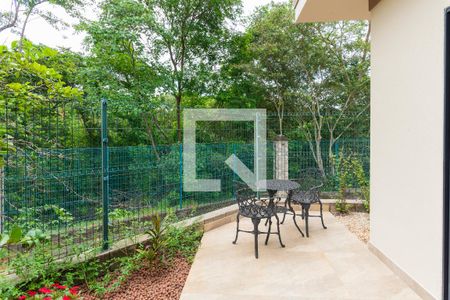 Casa de condomínio à venda com 374m², 4 quartos e 6 vagasVaranda da Suíte 1