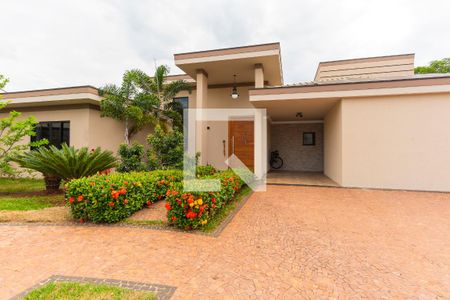 Casa de condomínio à venda com 374m², 4 quartos e 6 vagasFachada