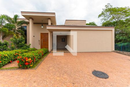 Casa de condomínio à venda com 374m², 4 quartos e 6 vagasFachada