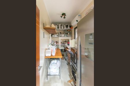 Casa de condomínio à venda com 374m², 4 quartos e 6 vagasDespensa