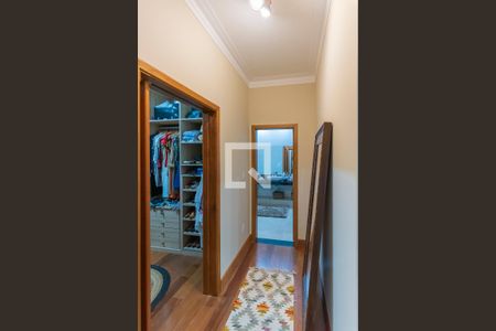 Casa de condomínio à venda com 374m², 4 quartos e 6 vagasSuíte 1