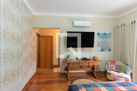 Casa de condomínio à venda com 374m², 4 quartos e 6 vagasSuíte 1