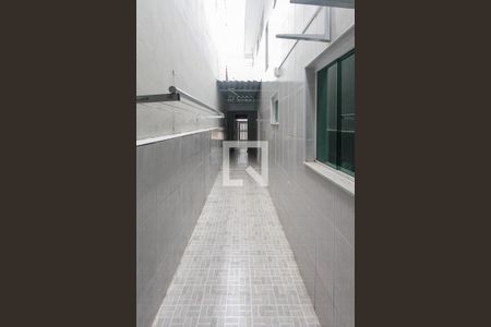 Casa para alugar com 75m², 2 quartos e 1 vaga Casa para alugar com 75m², 2 quartos e 1 vagaCorredor