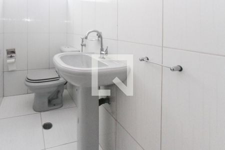 Lavabo de casa para alugar com 1 quarto, 75m² em Jardim Vila Formosa, São Paulo
