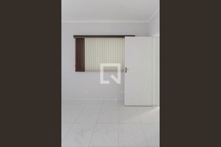 Casa para alugar com 75m², 2 quartos e 1 vaga Casa para alugar com 75m², 2 quartos e 1 vagaQuarto