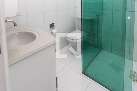 Casa para alugar com 75m², 2 quartos e 1 vaga Casa para alugar com 75m², 2 quartos e 1 vagaBanheiro