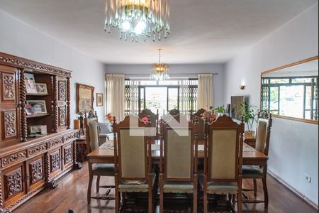 Sala de casa à venda com 4 quartos, 260m² em Vila Mariana, São Paulo