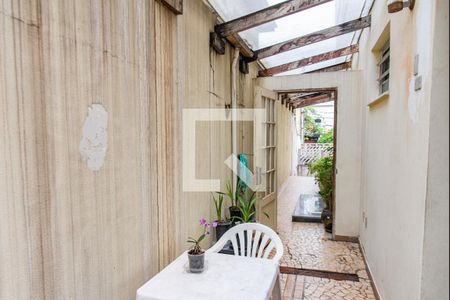 Casa à venda com 260m², 4 quartos e 4 vagasCorredor