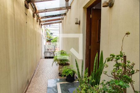 Casa à venda com 260m², 4 quartos e 4 vagasCorredor