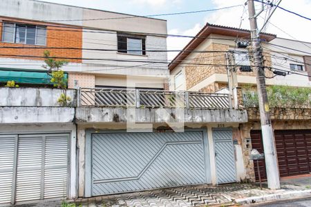 Casa à venda com 260m², 4 quartos e 4 vagasFachada
