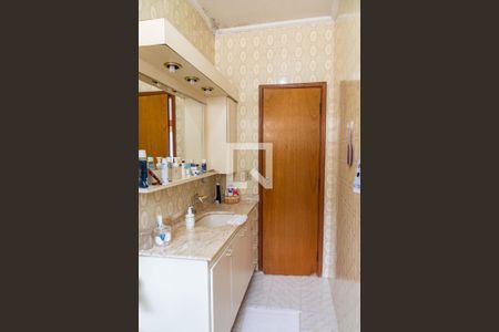 Casa à venda com 260m², 4 quartos e 4 vagasBanheiro da suíte