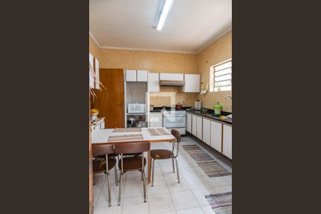 Casa à venda com 260m², 4 quartos e 4 vagasCozinha