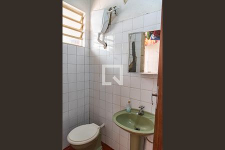 Casa à venda com 260m², 4 quartos e 4 vagasBanheiro de serviço