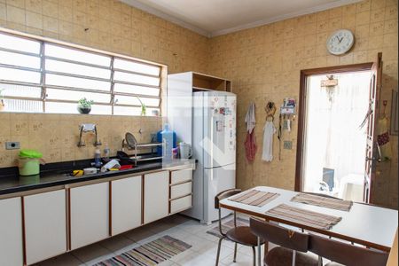 Casa à venda com 260m², 4 quartos e 4 vagasCozinha