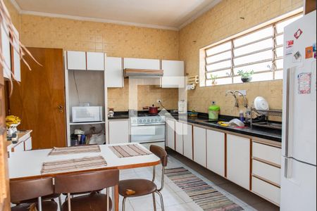 Casa à venda com 260m², 4 quartos e 4 vagasCozinha