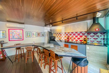 Casa de condomínio à venda com 550m², 5 quartos e 5 vagasChurrasqueira