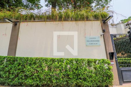 Casa de condomínio à venda com 550m², 5 quartos e 5 vagasFachada