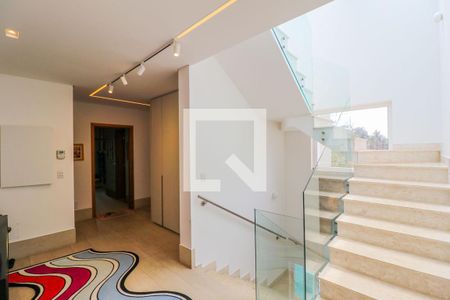 Casa de condomínio à venda com 550m², 5 quartos e 5 vagasHall