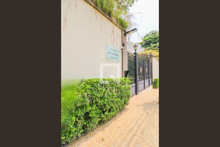 Casa de condomínio à venda com 550m², 5 quartos e 5 vagasFachada