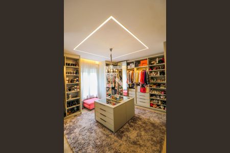 Casa de condomínio à venda com 550m², 5 quartos e 5 vagasCloset Suíte 3