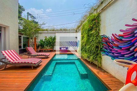 Casa de condomínio à venda com 550m², 5 quartos e 5 vagasPiscina