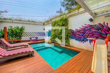 Casa de condomínio à venda com 550m², 5 quartos e 5 vagasPiscina