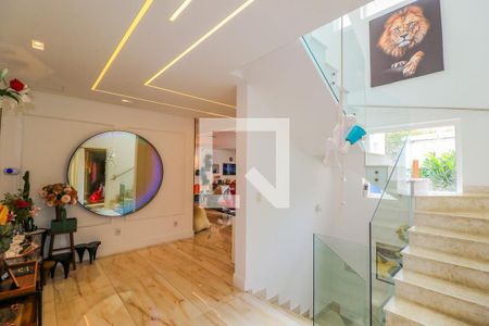 Casa de condomínio à venda com 550m², 5 quartos e 5 vagasHall