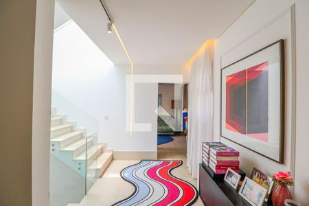 Casa de condomínio à venda com 550m², 5 quartos e 5 vagasHall Quartos