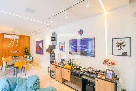 Casa de condomínio à venda com 550m², 5 quartos e 5 vagasSala de TV