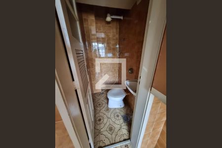 Apartamento para alugar com 245m², 4 quartos e 2 vagasBanheiro de serviço